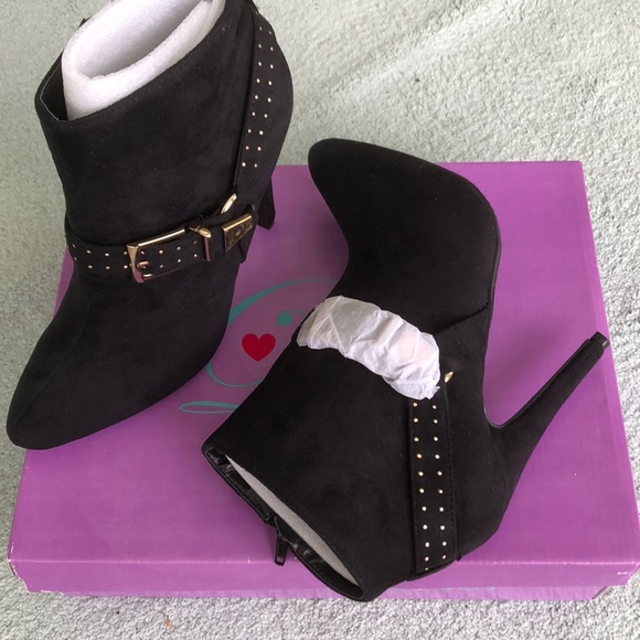 Black ankle heeled boots Size 7 1/2 - Picture 5 of 7